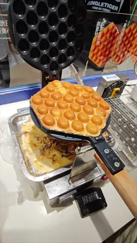 Waffle ice cream 😍#waffle #wafflehouse #icecream #icecreamshop #afternoontea 