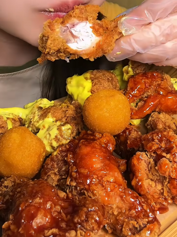 ASMR MUKBANG CRISPY SEASONED FRIED CHICKEN WITH CHEESE BALL 🌟   #Foodie #FoodTok #yummy #crunchy #fyp 