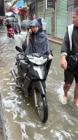 Một bầu trời nhưng 2 số phận, anh không phải em, anh không hiểu được đâu @Việt LĐPT  #phuongthuviec #mdvietnam #vutrumd #vietldpt 