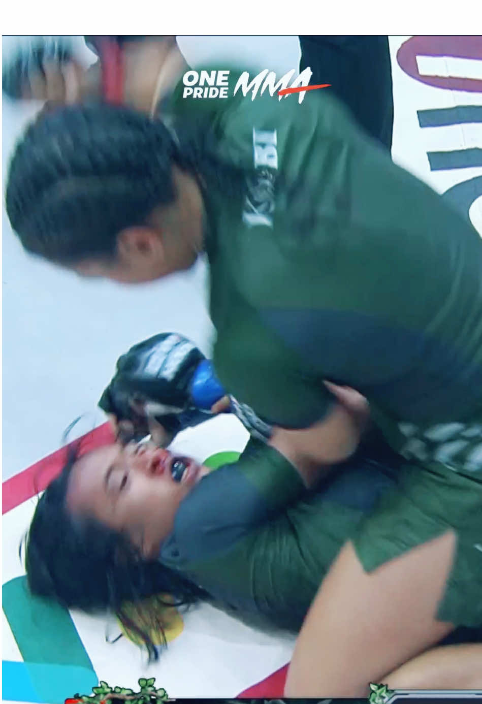 Simak kembali momen brutal saat Ratu divisi Women's Strawweight, Dede Dina mengamuk dan melancarkan serangan bertubi diatas oktagon One Pride 86🔥 #onepridemma #kobi #flashbackmoment #onepride86 #highlight #mmahighlight #trending 