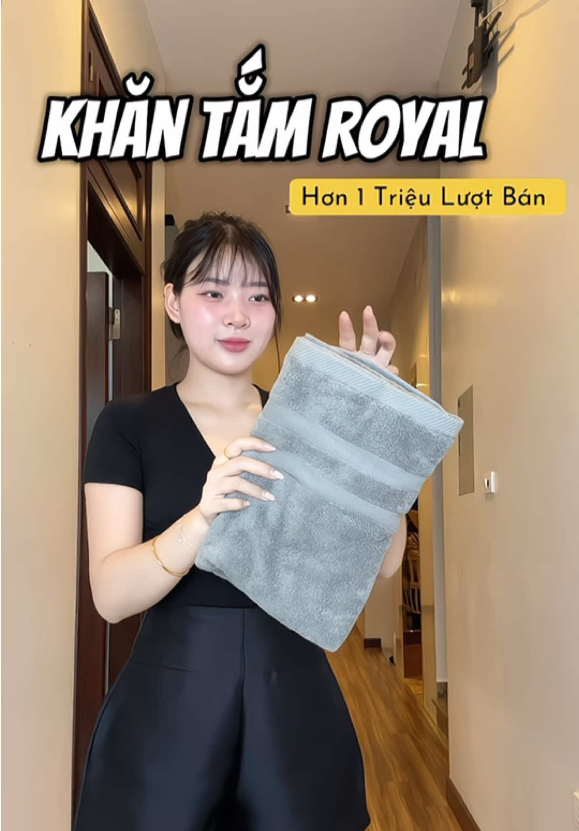 Khăn tắm mà chị Hà Linh lựa chọn lên  live nè, thấm hút đỉnh thật. Khăn dày dặn mà không bị xù bông đâu #lammecungthuy #khantam #khantamroyal #khantamcotton #khantamcaocap 