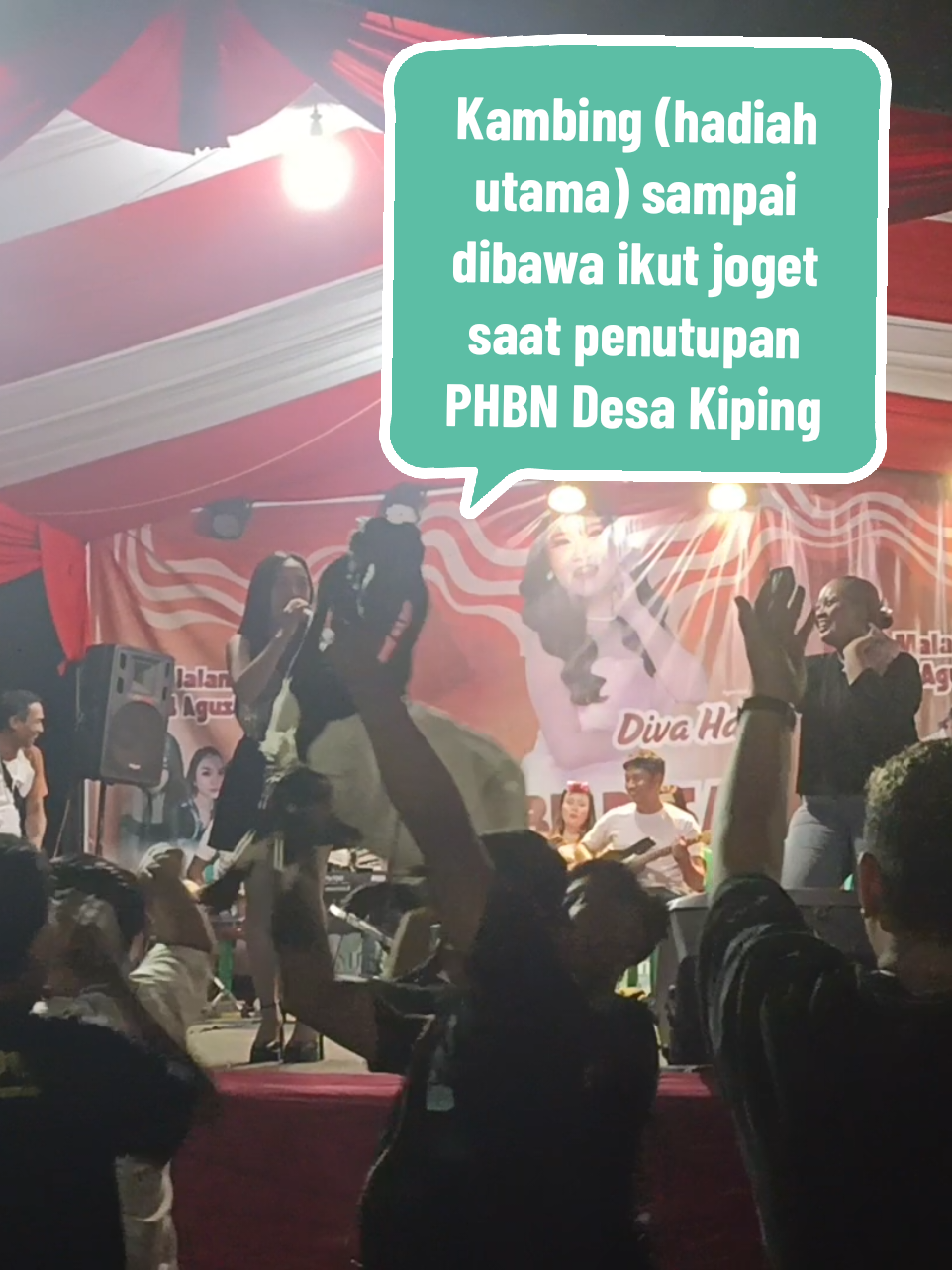 KEMERIAHAN PENAMPILAN DIVA HANI MEMBAWAKAN LAGU TIA MONICA PADA MALAM PUNCAK PENUTUPAN PHBN DESA KIPING Kambing untuk hadiah utama sampai dibawa ikut joget #phbn #kemerdekaan #tulungagung 