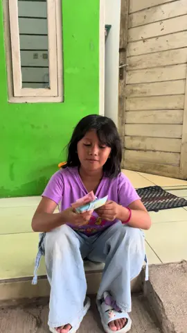 Alisha Banyak Uang 