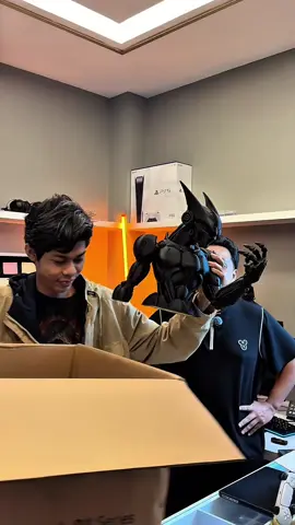 PS 5 Controller  Stand လေး ထုတ်ပီး ချိုချို့ ကို လက်ဆောင်ပေးခဲ့ပါတယ် #3dprintingmyanmar #tag #fyp #3Dprinting #myanmar @APC Gaming 