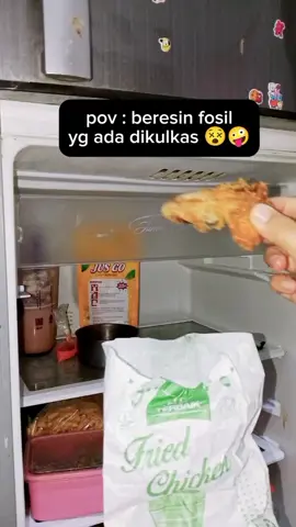 Kulkas jadi kaya tempat pembuangan sementara 🤣 niatnya mau dimakan lagi tp kadang malah jadi kelupaan, pas inget mau dimakan, makanannya udh jadi fosil dan jadinya dibuang 🙁 belum lagi si anak gadis yg hobby banget nimbun makanan, jajan tapi ga dimakan, mau dimakan emaknya ga boleh, tapi dimakan sendiri juga engga, sebel banget deh wkwk #iburumahtangga #dailyvlog #fyp #bersihbersihrumah #iburumahtanggaproduktif 