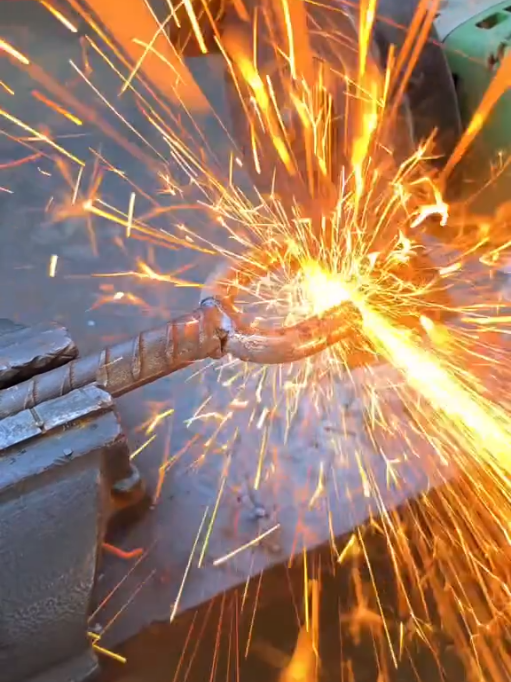 Welding Creative Tools. #welding #diy #fabrication #tool #tipsandtricks 