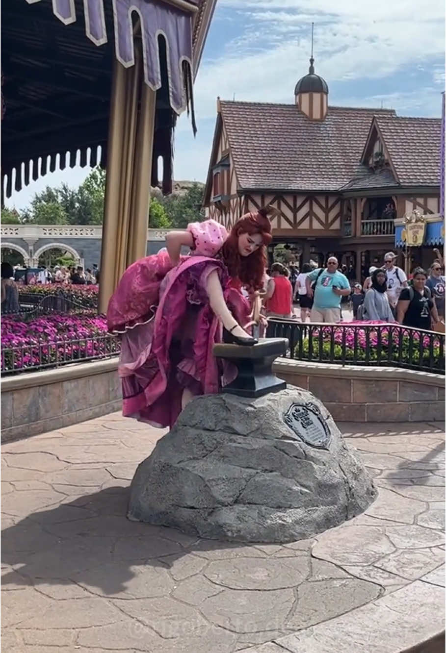Funny Anastasia and Drizella#disney #foryou #usa #fyp #anastasia #drizella #cinderella #funny #disneyland 