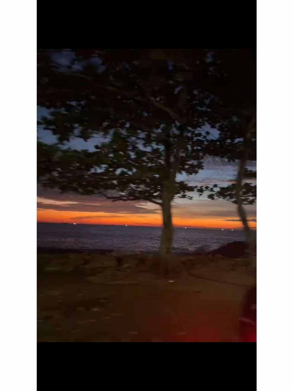 suasana senja ditaplau #sunset #wisata #malala #padang 