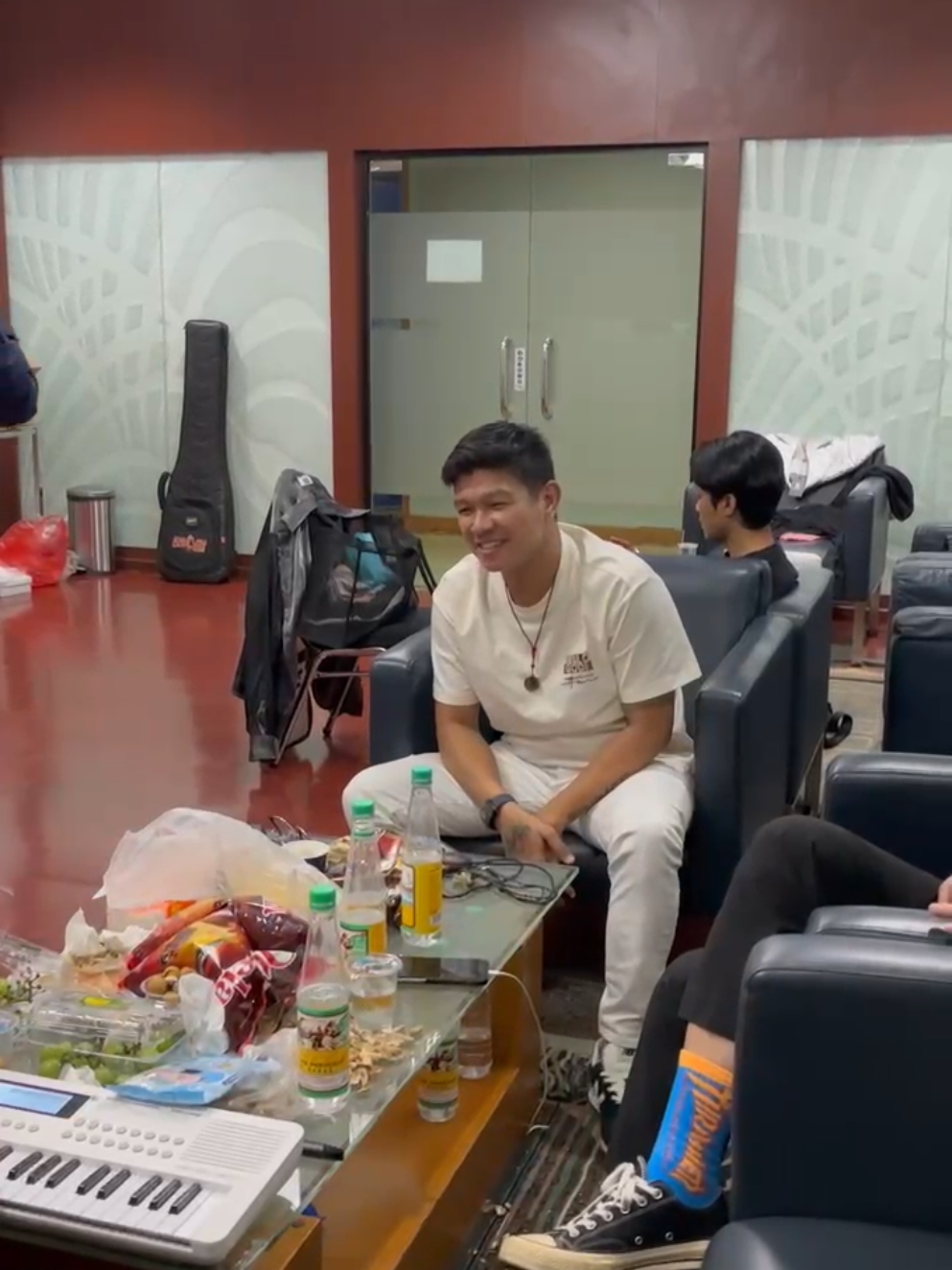 Kalian umur berapa denger lagu ini ? . . . #kangenband #yangpertamakali #nostalgia #fyp #lagutahuan80 