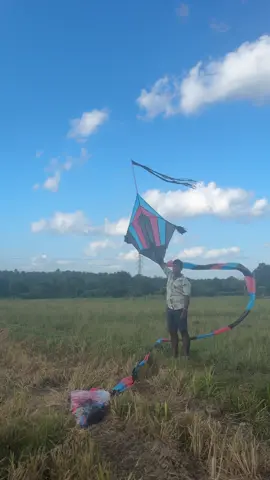අන්තිම ටික බලන්න එපා 👍#kite #trending #foryoupage #fyp #viral 