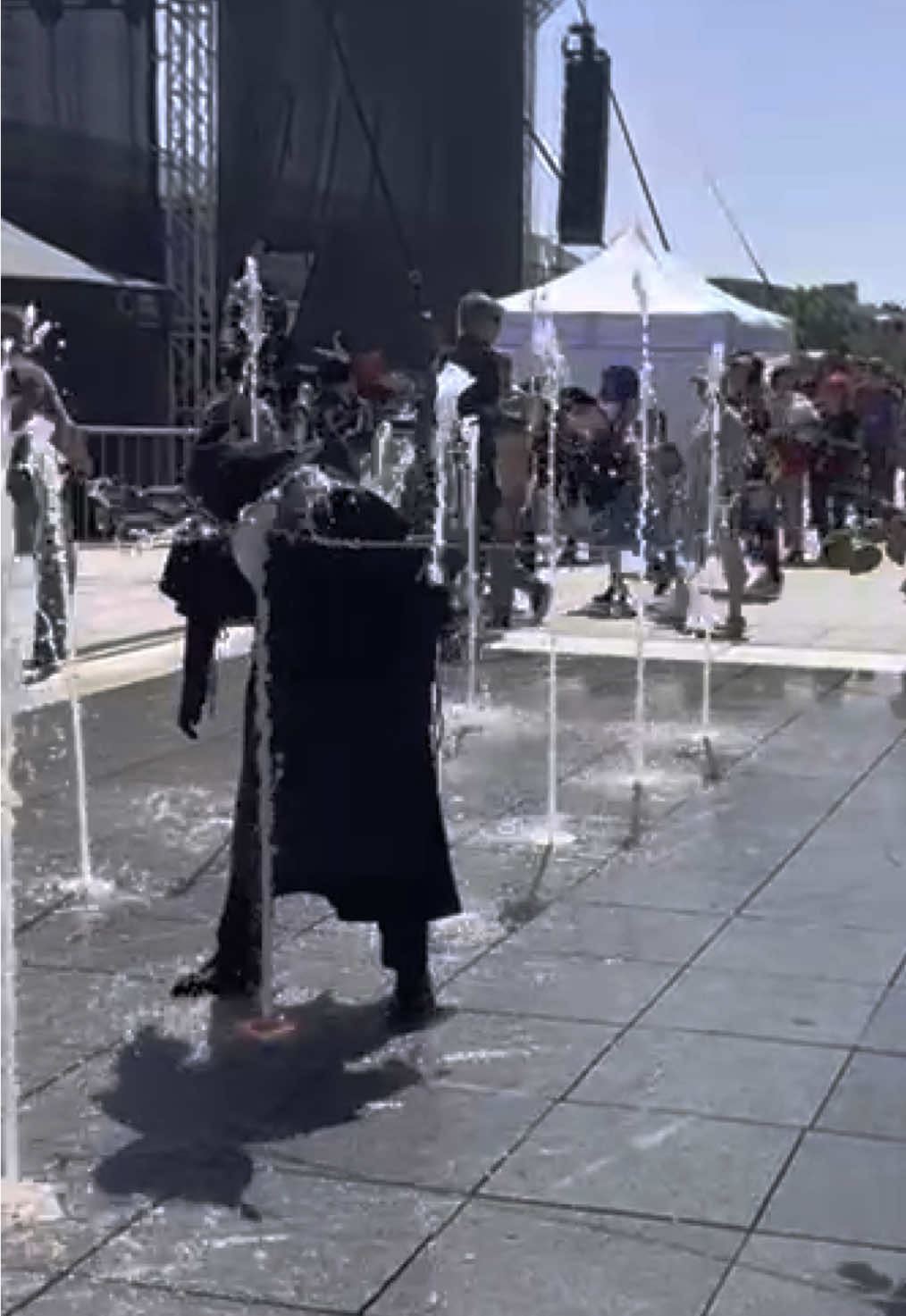That… was effective. @hyu_shade as Clef. #scp #scpcosplay #scpfoundation #scpfoundationcosplay #scp049 #scp049cosplay #cosplay #plaguedoctor #plaguedoctorcosplay #clefcosplay #scpclef #p#pyrkonpyrkon2025 #epicfail #fyp
