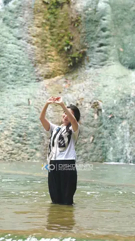 Keindahan alam air terjun moramo makin lengkap dengan kehadiran ibu sherly yang anggun  #airterjunmoramo #sherlytjoanda #konaweselatan #fyp #KonselSetara @Sherly Tjoanda 