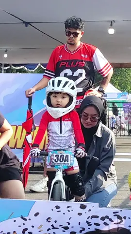 Kbpy series 2 2025 ❤️‍🔥 📍 Stadion Mandala Krida Yogyakarta . . #pushbikeindonesia #pushbike #balancebike #pushbikesurabaya #pushbikes #balancebikekids #balancebikeindonesia #pushbikecompetition #rider2022 #racepushbike2025 #racepushbike #racepushbikesurabaya  #balancebikerace #pushbikerace #pushbikeraceindonesia #gamilamutia 