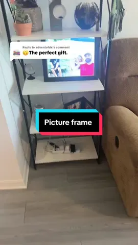 Replying to @adventufdx these make amazing gifts. This is one of the best ones that I’ve owned. I also love that this is a little bit larger than the standard picture frame. . , #electronicpictureframe #tiktokshopcreatorpicks #dealsforyoudays #pictureframe #giftideas 