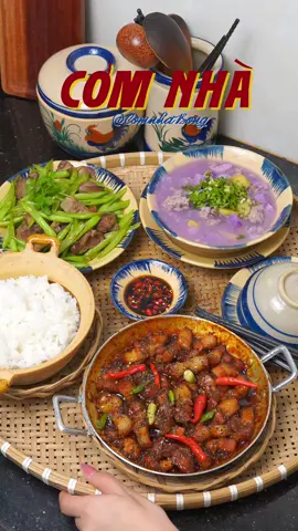 Đơn giản thoii: thịt kho tiêu, đậu que xào lòng gà, canh khoai tím  #ComnhaBong #fyp #ancungtiktok #LearnOnTikTok 