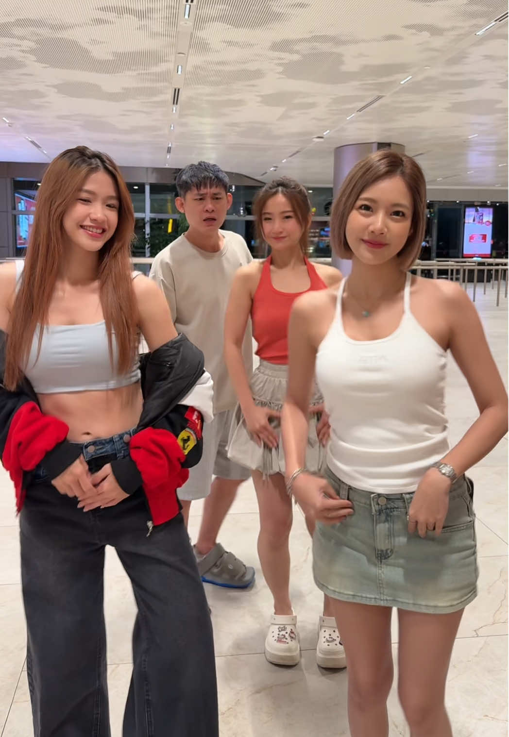 UNCLE SODA POPS! 👀🦵🫣 #SodaPop #Dance #DanceTok #dancechallenge #dancewithfriends 