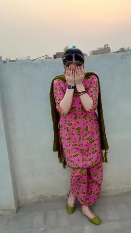 Mery nhi to kiya😞💔 #laibaqueen009 #foryou #foryoupage #1miillionaudition #pleastiktokteamdonotunderveiwmyvideos 
