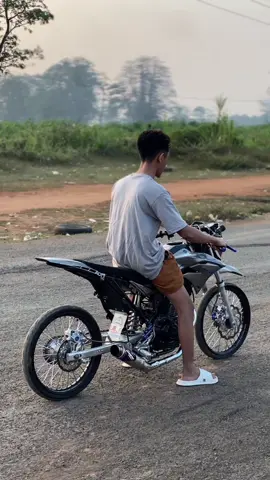 🏳️ #bukanasaljadi #klxndalisa #supermotoherex #fyp 