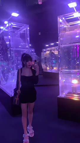 Đôi khi không muốn nhiều lời Vì đang bận sống một đời tự do ❤️✌️