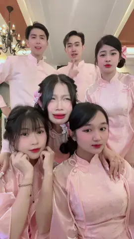 Dâu Rể cần áo dài bưng quả hay nhân sự bê quả lh em nhé #bungquacuoi #xuhuong #aodaibungqua #nhansubungqua #team_bung_qua_anhduong_hcm🌻 