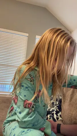 Show Isabelle some love!! She really wants to entertain 