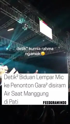 Dihujat warganet gara-gara lempar mic ke penonton saat manggung di Pati, biduan ini klarifikasi  . . .  