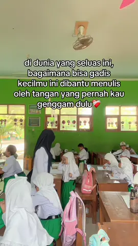 jodoh memang ditangan tuhan, tapi nilai anakmu ada ditanganku wkwk🤣  #fyp #4upage #guru 