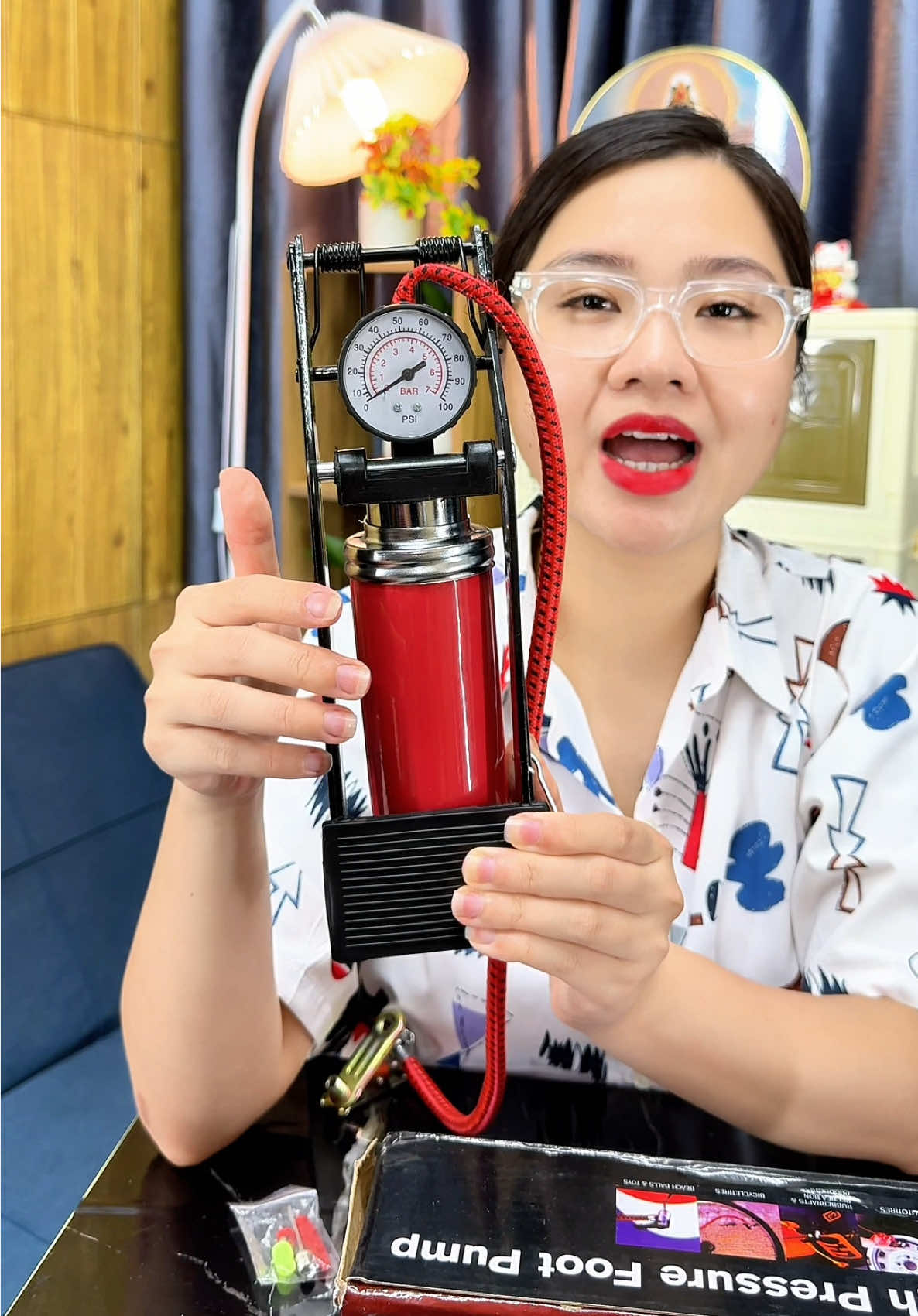 Bơm đạp chân tiện lợi, bơm xe đạp, xe máy, bơm tiện lợi. #bomdapchan #bomxedap #bomxemay #xuhuong #bongbuongbinh 