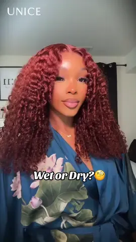 Can’t get enough of this reddish brown vibe🔥😍 Throw it on & go✅ Smooth & Natural💃🏽❤️‍🔥 #unicehair #gluelesswig #FallFreshness #affordablewigs #reddishbrowncurlywig 