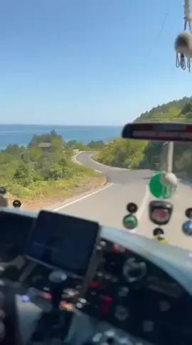 “Yıllardır aynı yolun yolcusuyuz… 🚍 Her gün karşılıklı seferlerimizle sizlere hizmet vermeye devam ediyoruz. Siz oldukça biz de bu yolda var olacağız.” #beniönecıkart  #keşfetteyizzz #otobusculer_alemi #travego #işimizinbaşındayız @Tekiner turizm 1974 @Tekiner turizm 