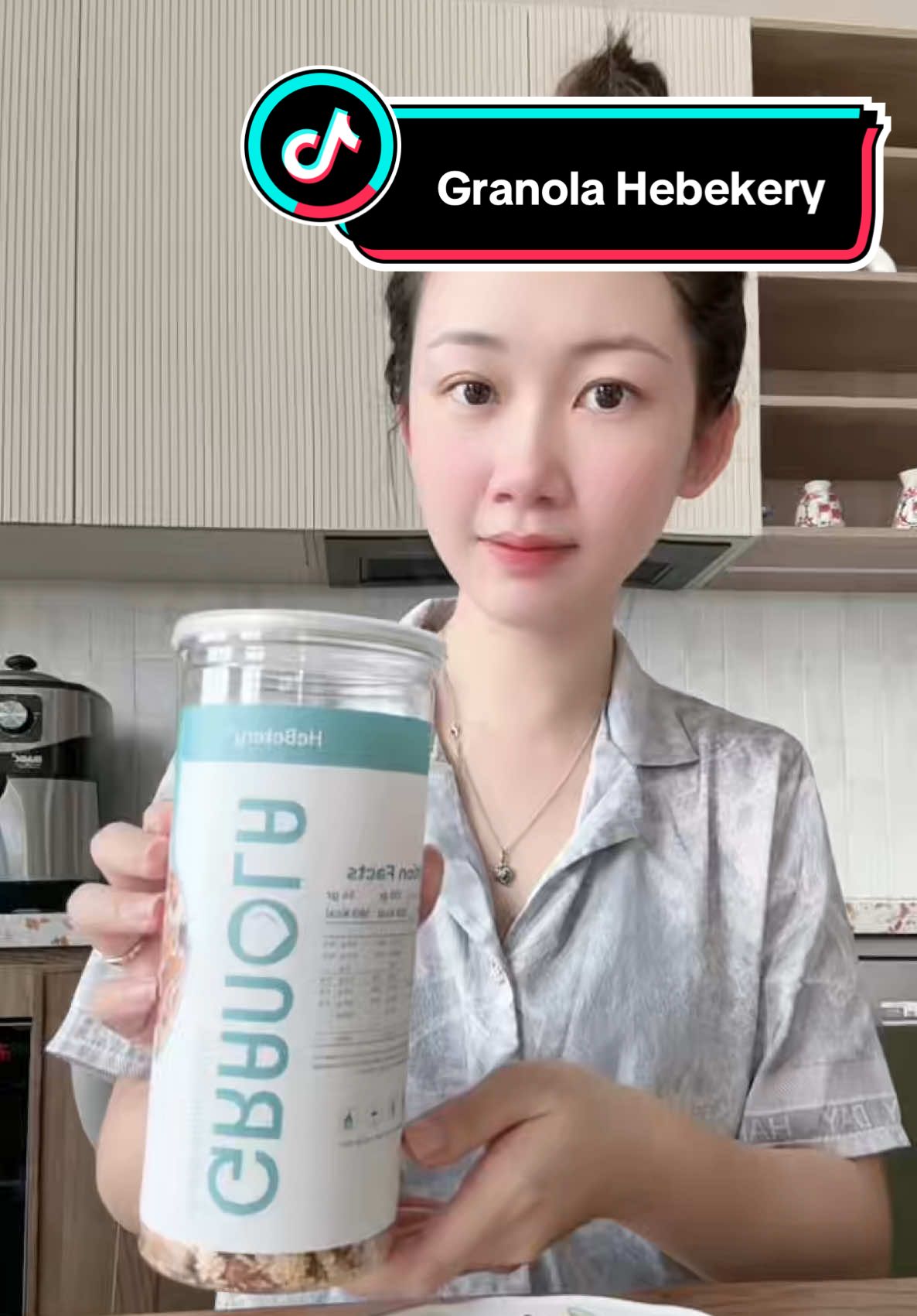 Granola nhà này hạt ko hô.ii đâu các mom ạ. Mình ăn trực tiếp thấy giòn,ngon ☺️ mix cùng sữa chua cũng ngon nha #granola #ngucoc #tiktokfood #hebekery #xuhuong 