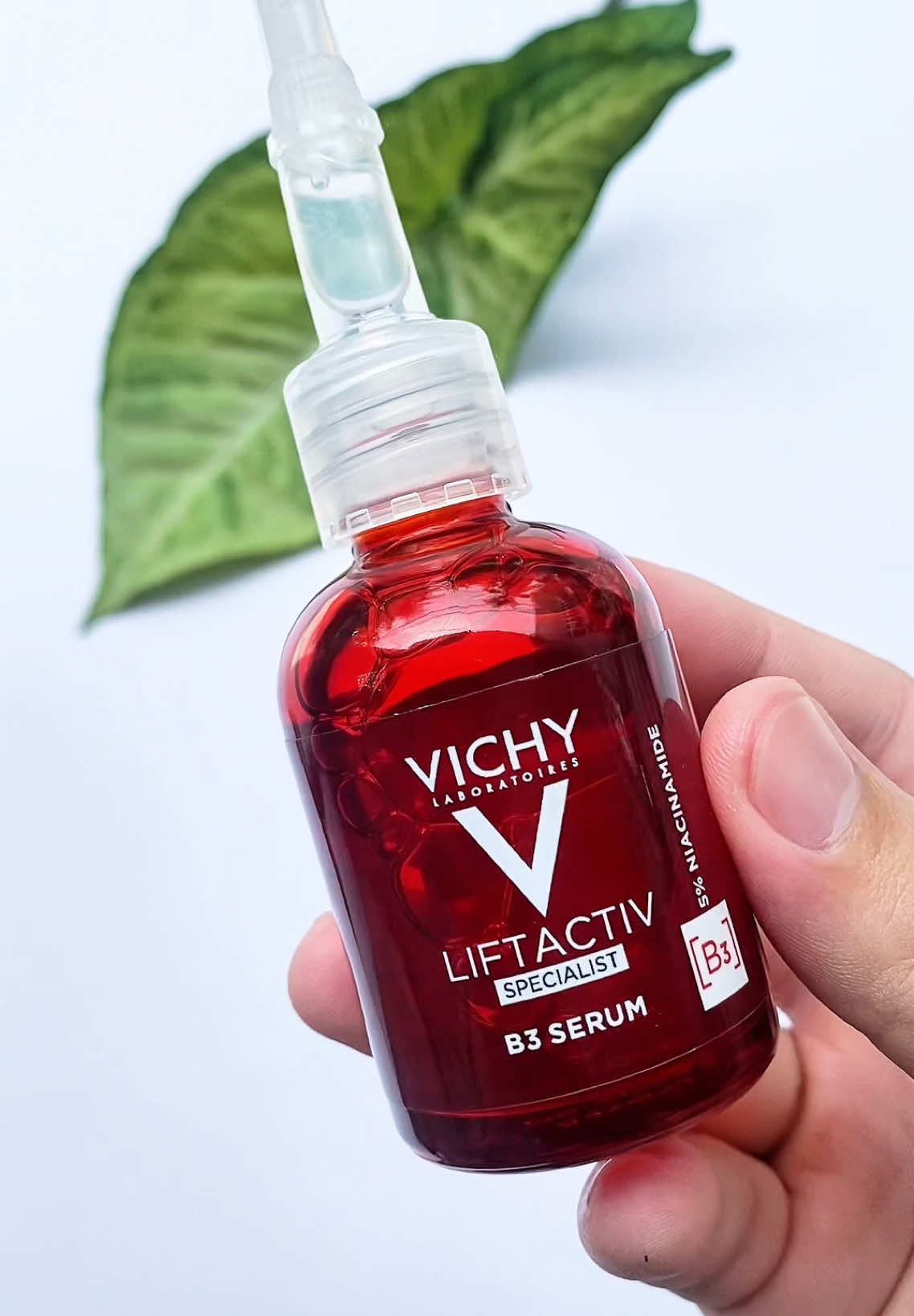 Công thức Niacinamide 5% trong Vichy Liftactiv B3 Serum giúp làn da đều màu, dưỡng sáng khỏe mạnh, hỗ trợ mờ thâ.m, kết hợp Glycerin cấp ẩm cho da luôn căng mịn. #vichy #serum #duongda 