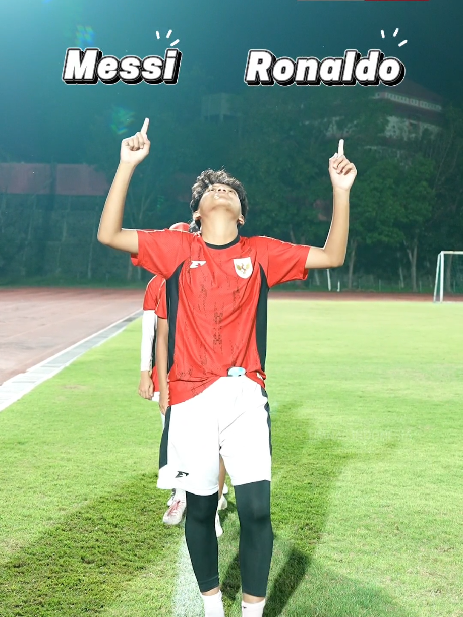 Messi magic or Ronaldo power? ⚔️  Putri U16 Timnas Indonesia menentukan pilihannya 👀 𝐓𝐡𝐢𝐬 𝐎𝐫 𝐓𝐡𝐚𝐭 powered by Polytron 🤝   ‣ #BersamaGaruda   ‣ #PertiwiBerani