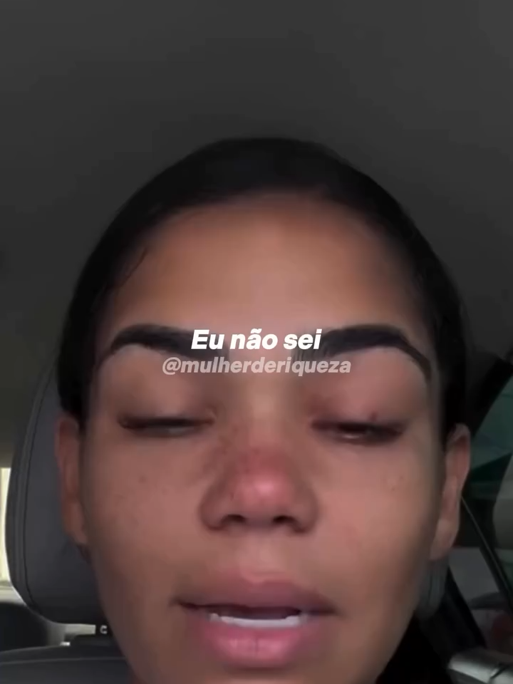 Deus tem uma mensagem para você: “Filho(a), Eu vejo o que ninguém vê. Conheço suas lutas silenciosas, suas lágrimas escondidas, seus medos não ditos. Eu estou contigo, mesmo quando tudo parece estar desabando. Quando o mundo não te entende, Eu entendo. Quando ninguém te escuta, Eu escuto. Quando você pensa em desistir, Eu te fortaleço. Confie em Mim. O tempo da dor não é o fim — é apenas um capítulo. Eu estou trabalhando nos bastidores da sua vida. O que Eu tenho preparado pra você vai além do que você imagina. Permaneça firme. Ore. Espere. Confie. Porque no tempo certo, Eu vou te surpreender.” Repost: @mulherderiqueza #motivacional #paz #força #deus #vida #inspiração #autoconhecimento