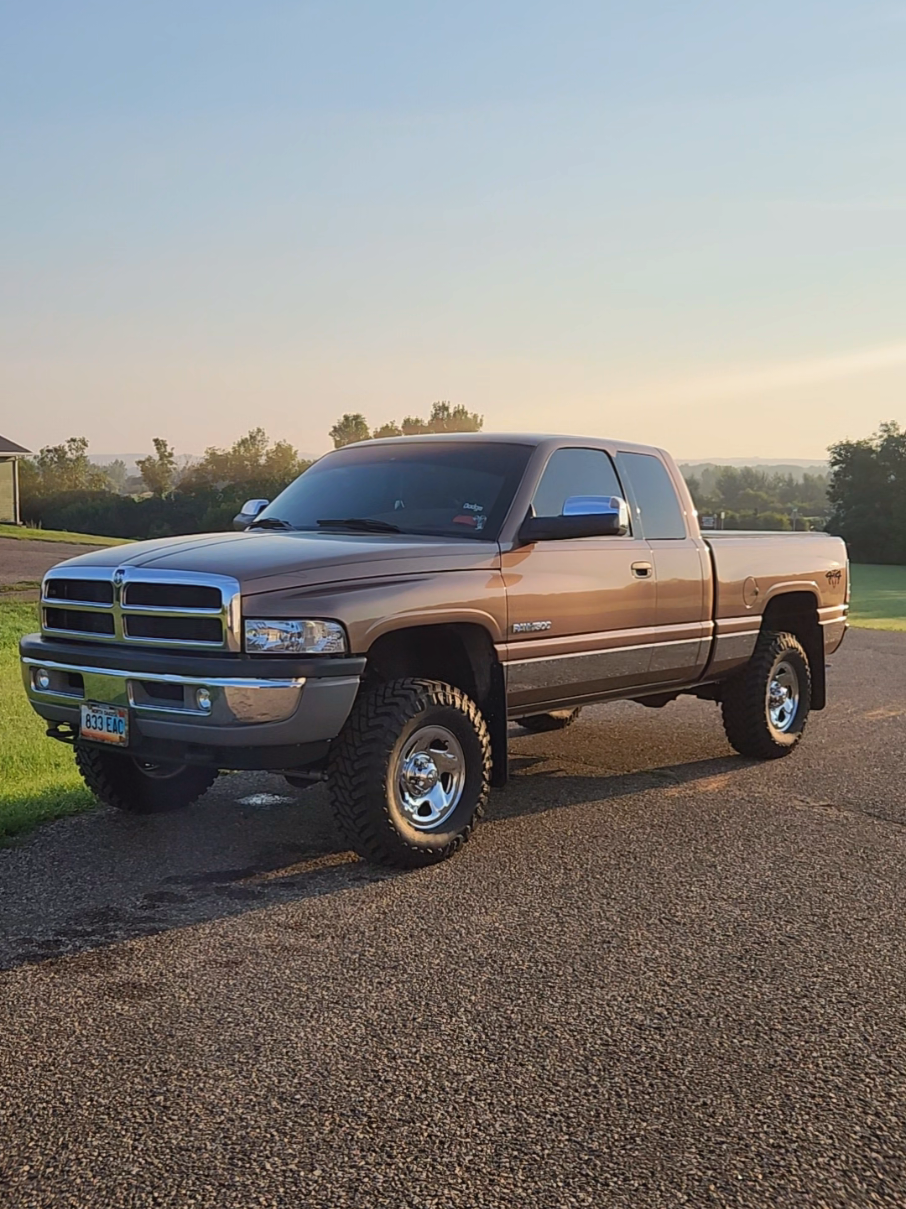 like a cowboy #dodge #dodgeram #ram #2ndgen #2g 