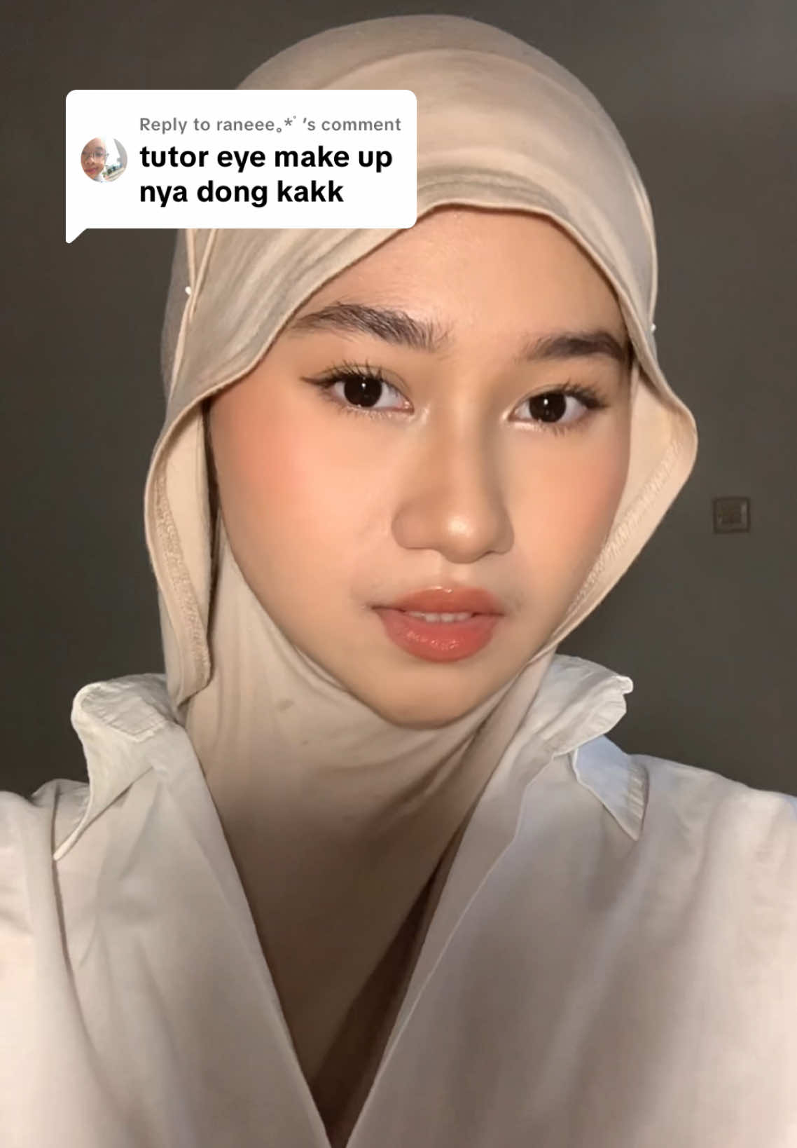 Replying to @raneee｡*ﾟ | done!! eye makeup tutor super simple untuk everyday looks pakai @statementbeauty “Your Nude” eyeshadow🥰 #eyemakeup 