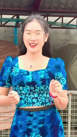 စျေးသည်လေးပါ🙈🙈
