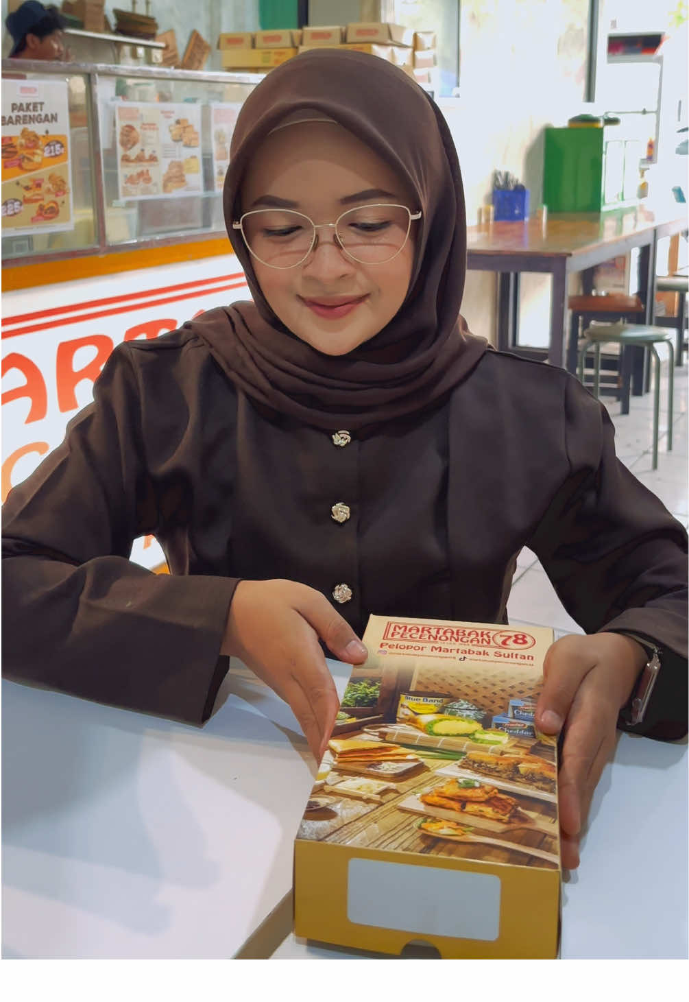 Auto disayang mama mertua kalo bawa martabak Pecenongan 78😛 #pestamakanmerdeka #17anbersamarasawithmeago #goalscreatorchallenge2 #meago #martabakpecenongan78 