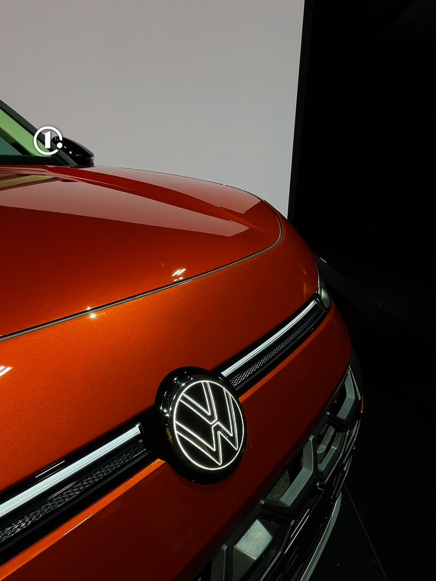 🚘 La Volkswagen Golf piace, sì, ma la T-Roc di più e i numeri di vendita lo confermano. È lei infatti a trainare le vendite Volkswagen seguita a ruota da un altro SUV, la Tiguan, che con il recente aggiornamento ha ricominciato a macinare numeri importanti sul mercato. Questa che vi presentiamo è la nuova Volkswagen T-Roc che abbiamo avuto l'occasione di vedere in anteprima. #volkswagen #volkswagentroc #carsofttiktok