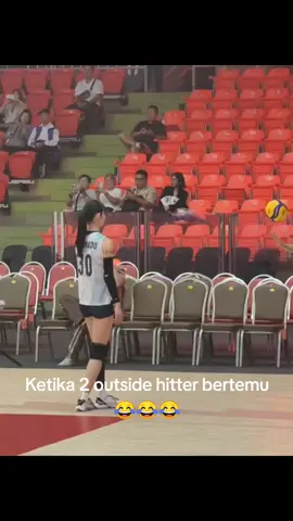 Diatas penderitaan Kitamado, ada Miku yang ngetawain 😂😭 #hinotorinippon #mikuakimoto #kitamado #volleyball #jva 