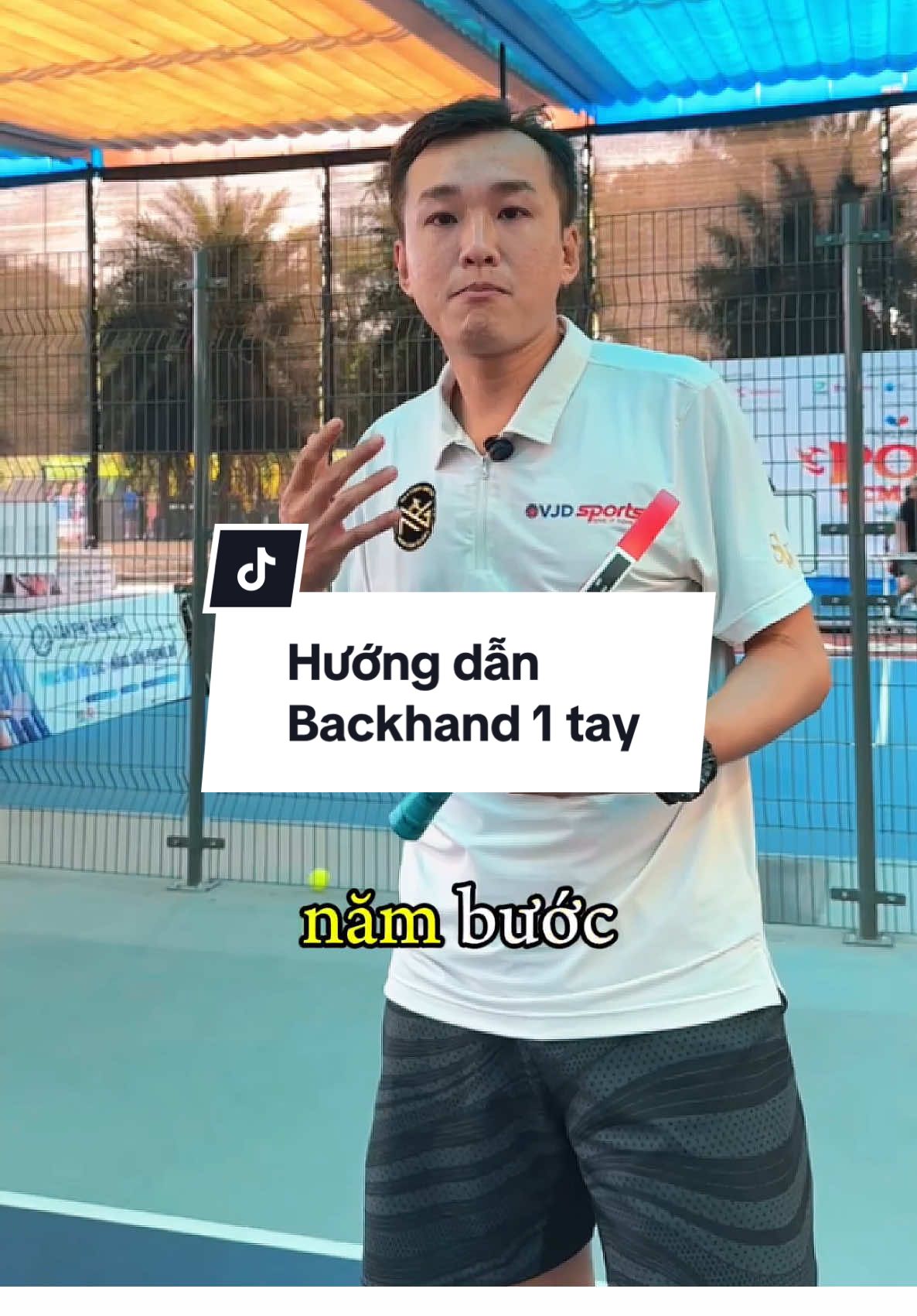 Thả lỏng cánh tay sẽ cho cú đánh backhand 1 tay có một đường banh cực xoáy #khangpickleball #pickleball #pickleballislife 
