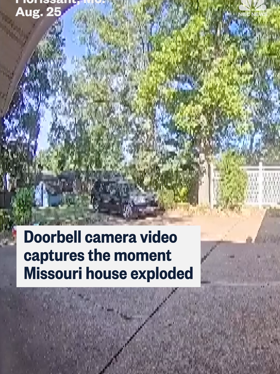 A doorbell camera shows the moment a house in #Missouri exploded.