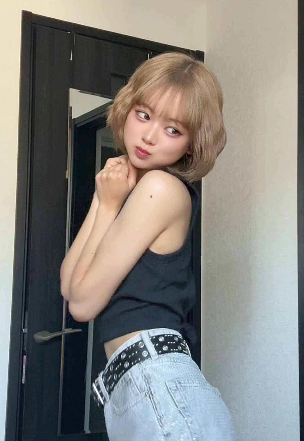 なんか恥ずかしくて腕上げられなかった