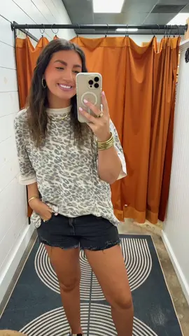 🤍🤍 Shop my #OOTD with the link in my bio!! 