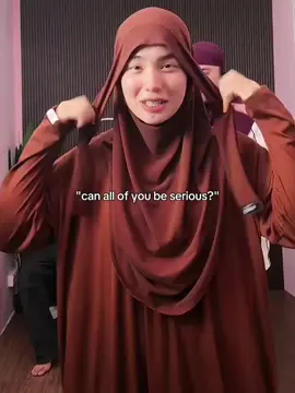 Menjiwai ❌ Memang jiwa ✅   Live jualan mmg riuh Kalau Ade 3hero baba 😂😂 btw promo khimar Nia buy 1 free 1 sampai esok 27hb Tau.. P grab skarang gais 🤍 #puterirania #rania #foryou #jttstoremy #khimar 