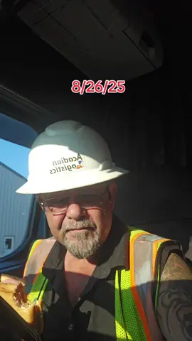 #acadian #flatbed #truckertok #truckerlife 