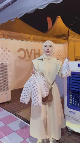 Join booth Havoc sebab ni je, sebab nak makan makanan viral 🤣 YaAllah korang, ni antara makanan yg Mimi mengidam nak makan. Tak tahu dia letak apa tapi ketagih, if korang pernah tengok video Mimi mengidam nak makan taufufa tu then Syah buat. Ini la penyebabnya, sebab ketagih yg ni tp susah nak cari 😭 Event start esok, tapi harini dah makan. Then esok beli lagi, esok dan esok dan esok dan sampai la habis event 31 Ogos hahaha. Ada apa dalam ni sampai ketagih @BABY AINATUL ? 😌🤨