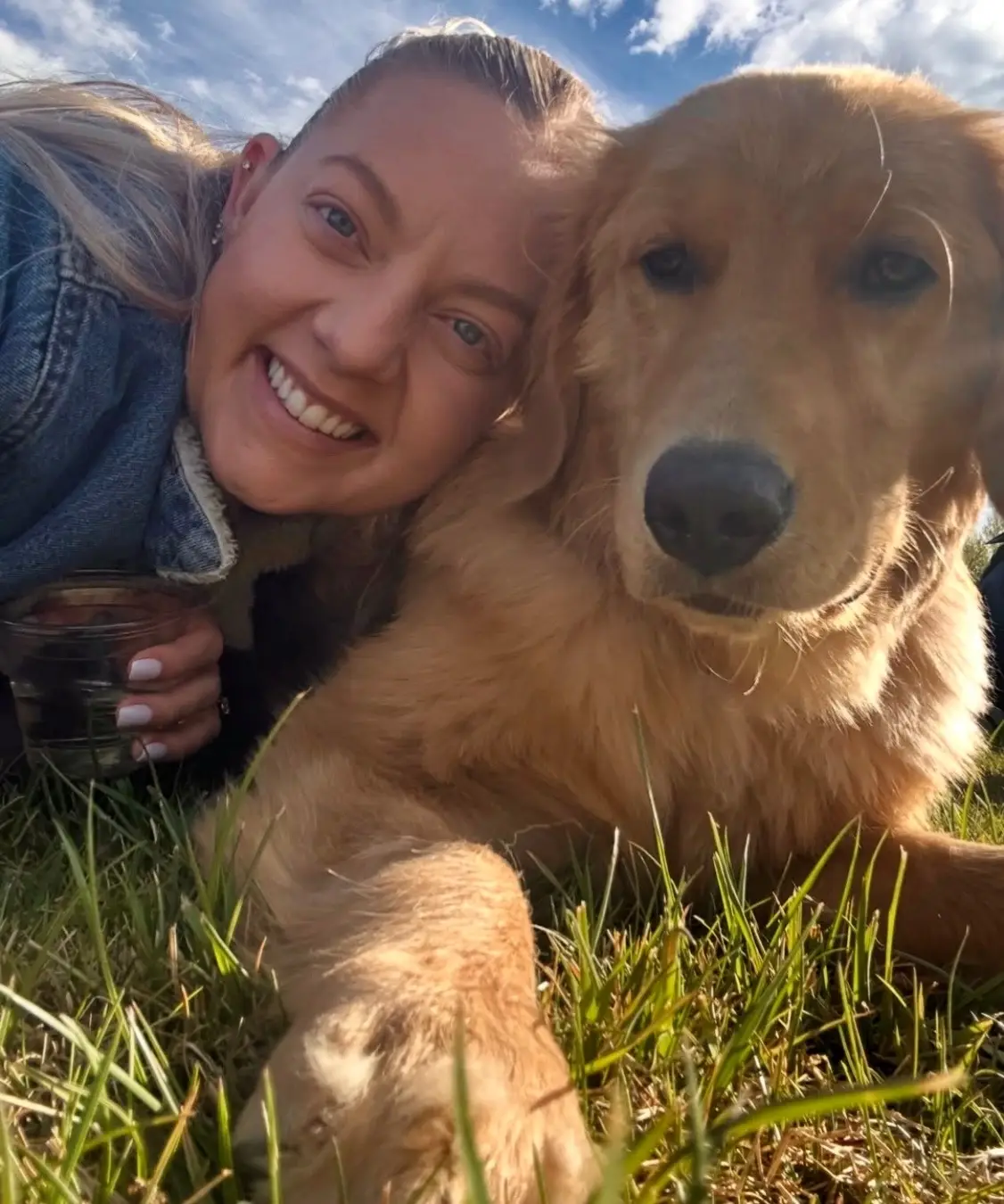 Nothing better than seeing one of your pups, living his best life with his new family.  I love when my pups find the most amazing families.  😍#goldenretrieverlife #goldensoftiktok #puppylove #suzysgoldengirls #goldenretrieversoftiktok 