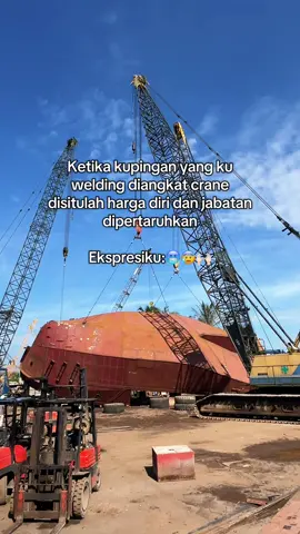 Amanaman#4u #xybca #fyp #galangankapal #welder #welderindonesia🇮🇩 #welderkapal #storywelder #viral #storytime #storywa #helmkuning #oranglapangan 