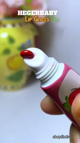 Lip gloss #lipgloss #hegerbaby #hegerbabylipgloss #lippie #forlips #shopfinds #affiliatemarketing #foryoupage #foryou #fyp #ads 